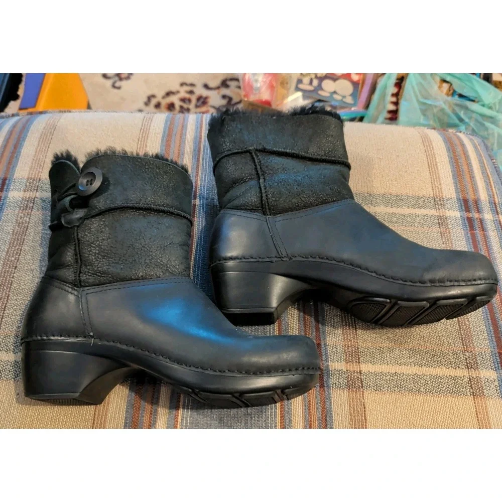 Dansko stormy women